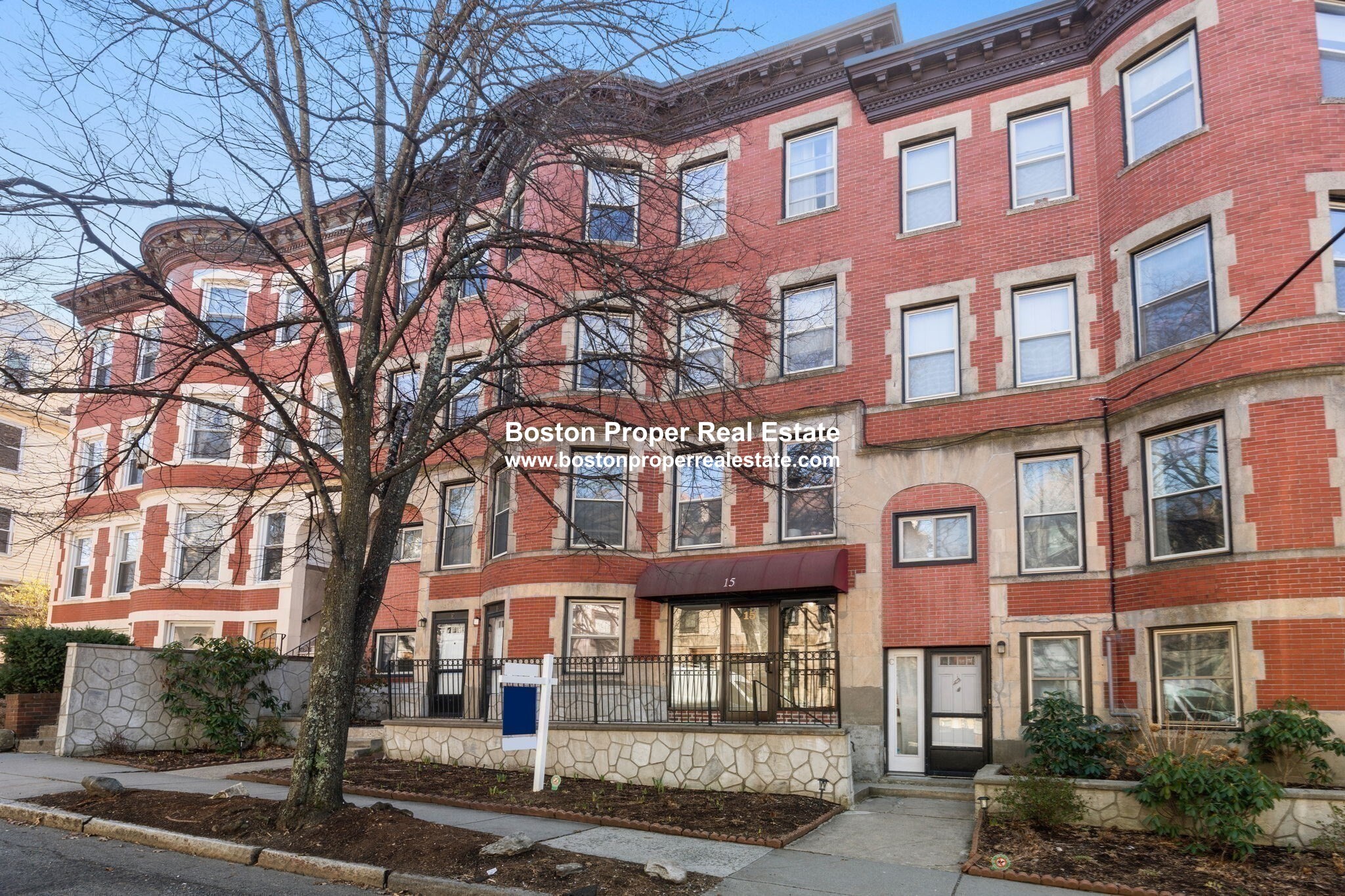 15 University Rd, Aspinwall Hill