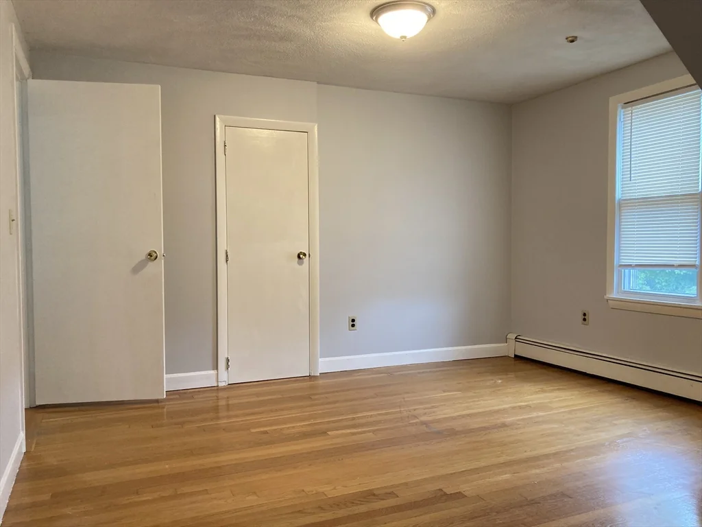318 Granite St, Quincy