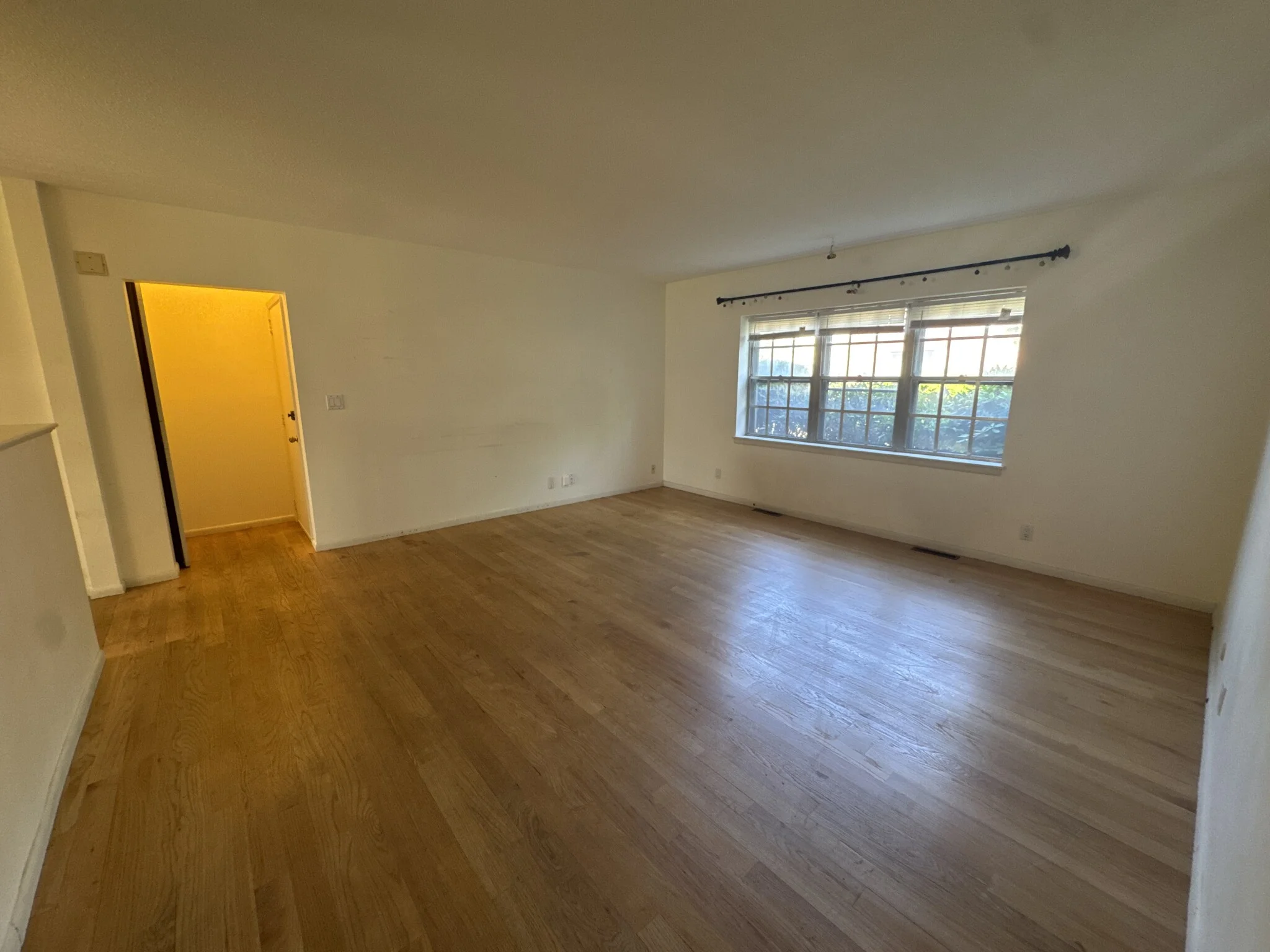 186 Lake Shore Rd, Brighton