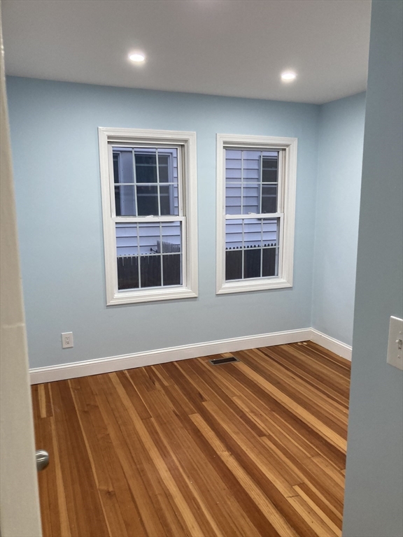 64 Samoset Ave, Hull