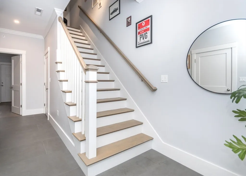 29 Cherry St, Waltham