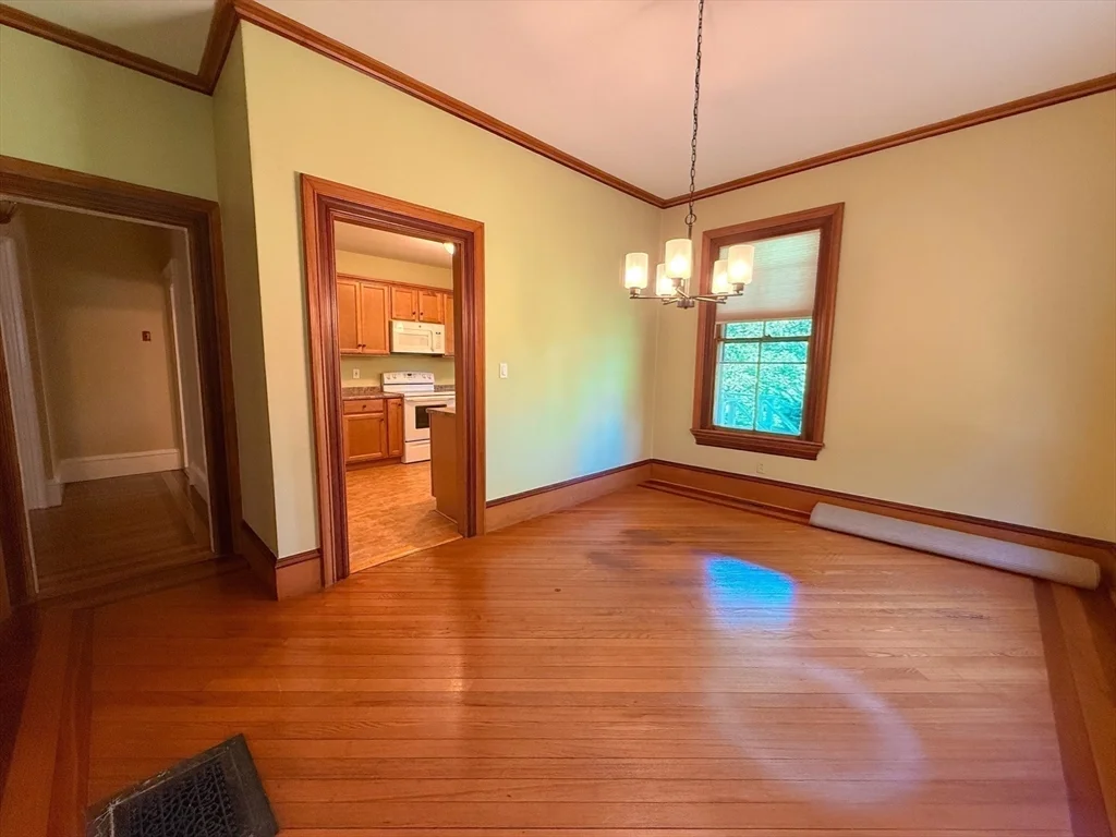 209 Bacon St, Natick