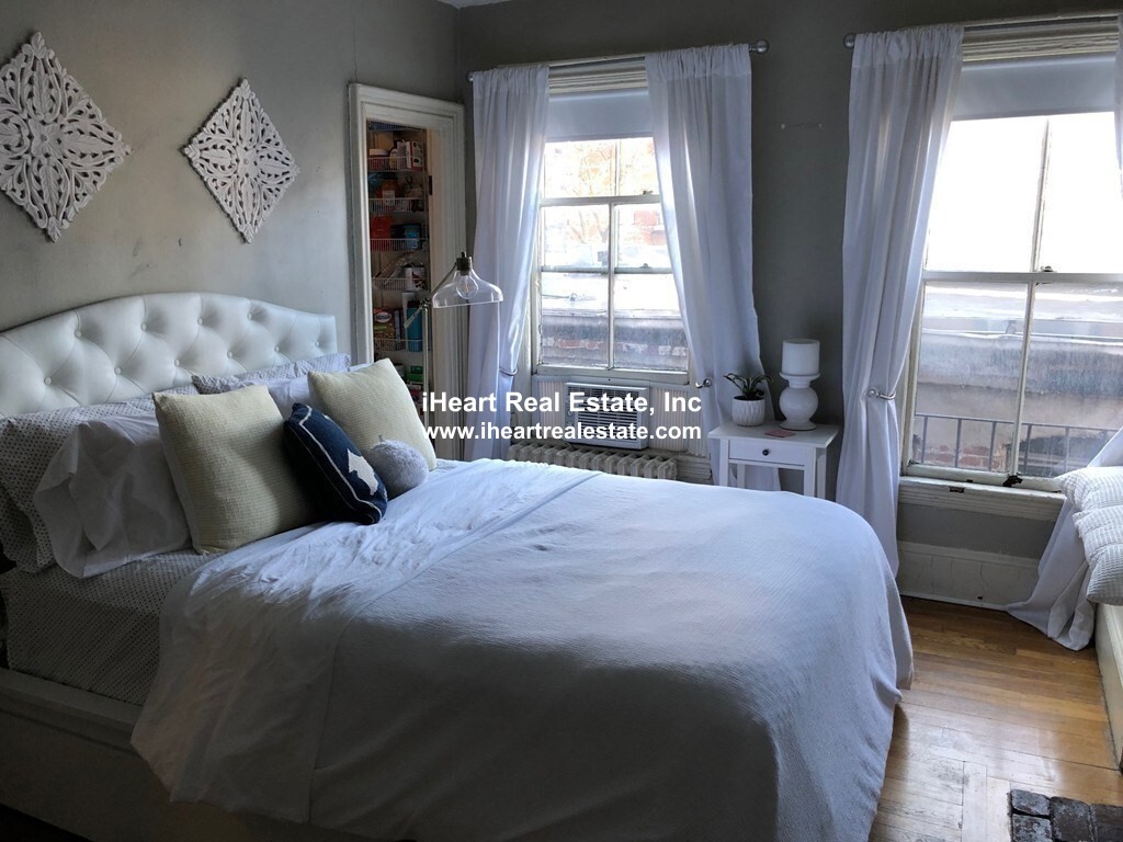 Studio bed, 1 bath apartment for rent at 47 South Russell St Unit 5, Beacon Hill — photo 2 of 7