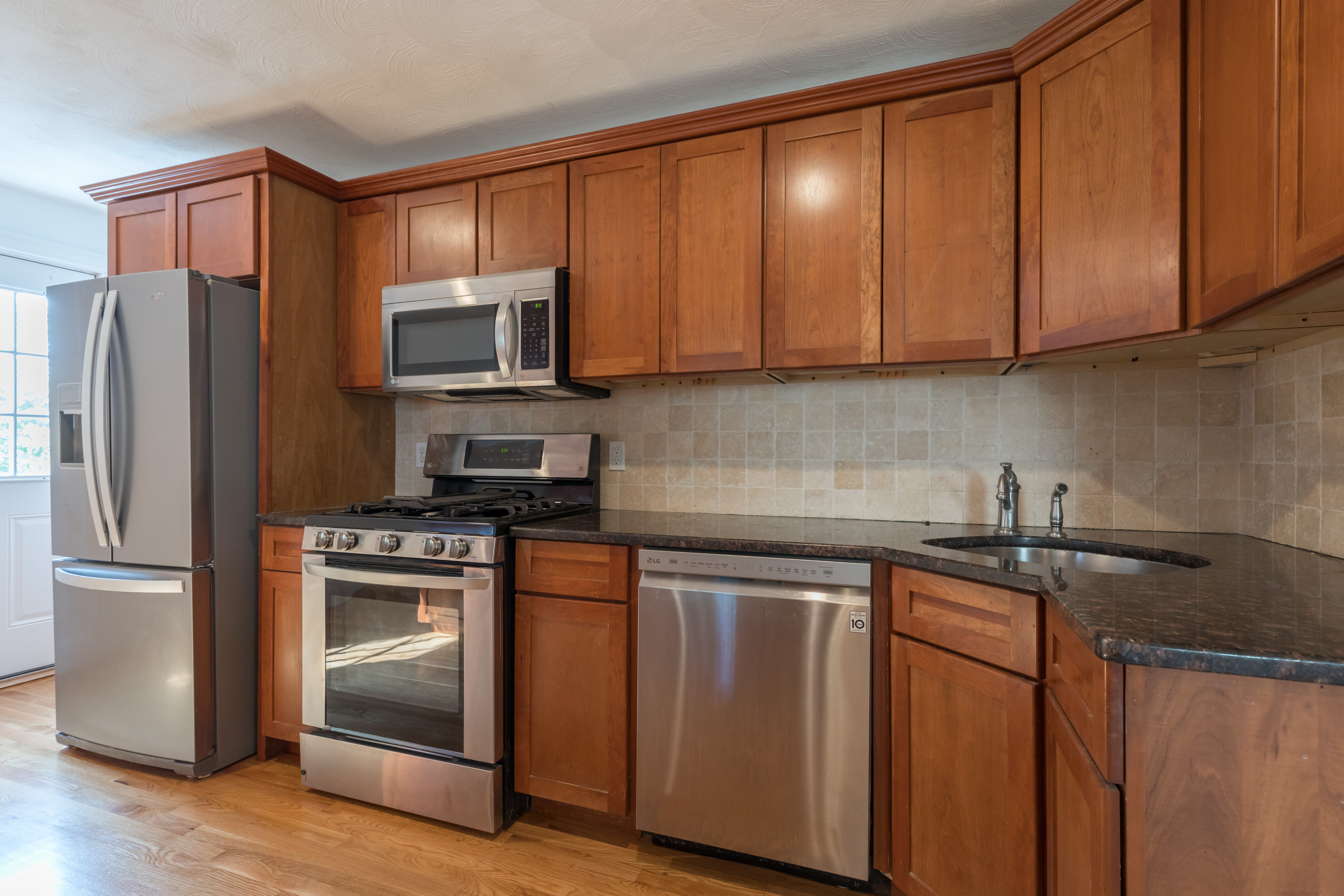 2 bed, 2 bath apartment for rent at 45 Tufts St Unit 2, East Somerville — photo 2 of 14