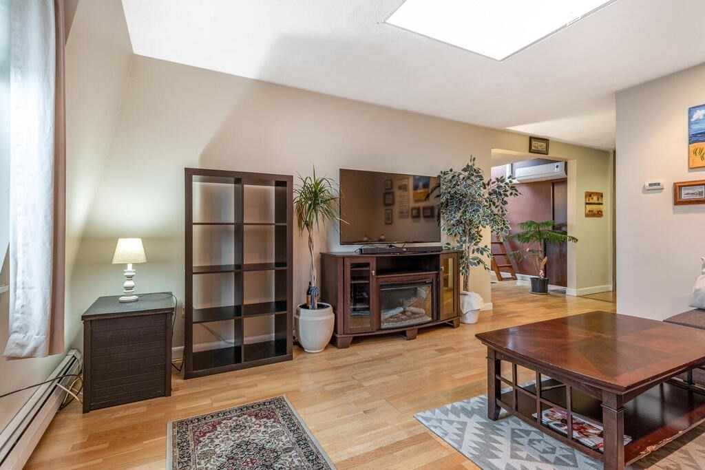 1 bed, 1 bath apartment for rent at 47 Telegraph St Unit 5, Dorchester — photo 12 of 19