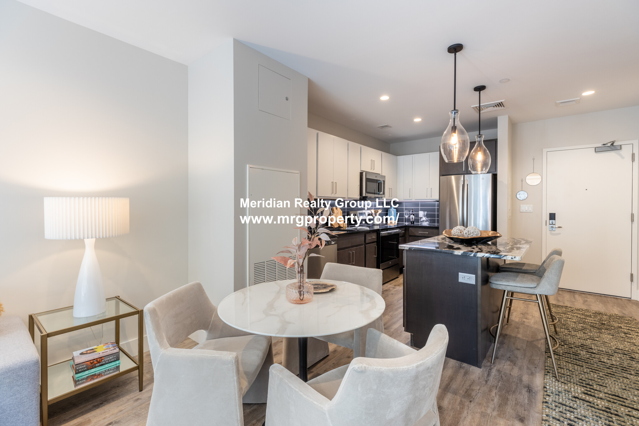 2 bed, 2 bath apartment for rent at 9502 Saint Alphonsus, Unit 2, Mission Hill — photo 5 of 6