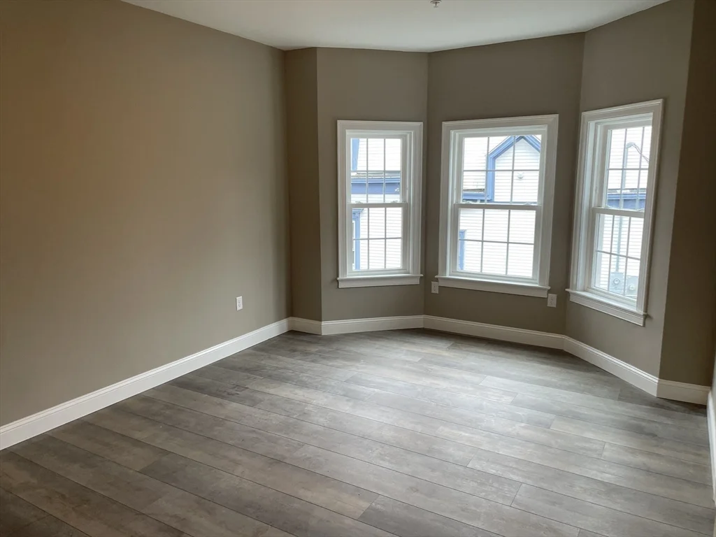 1 Brattle St, North Worcester