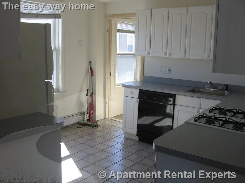 8 Pearl St, Tufts