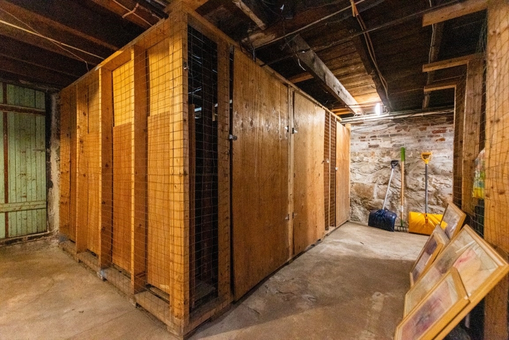 21-1 Spring St, Stoneham