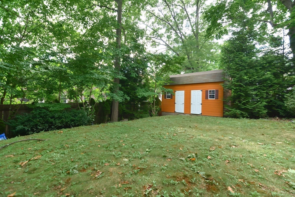 90 Browne St, Coolidge Corner