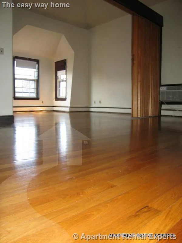 15 Highland Ave, Prospect Hill