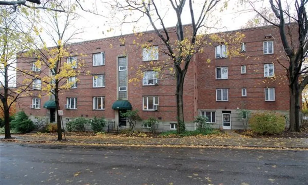 150 Beaconsfield Rd, Brookline