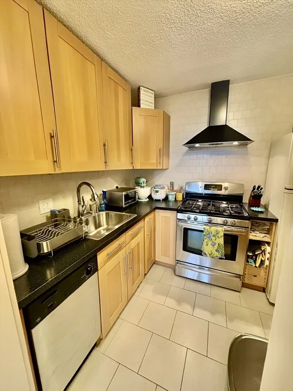 77 Pond Ave, Brookline Village