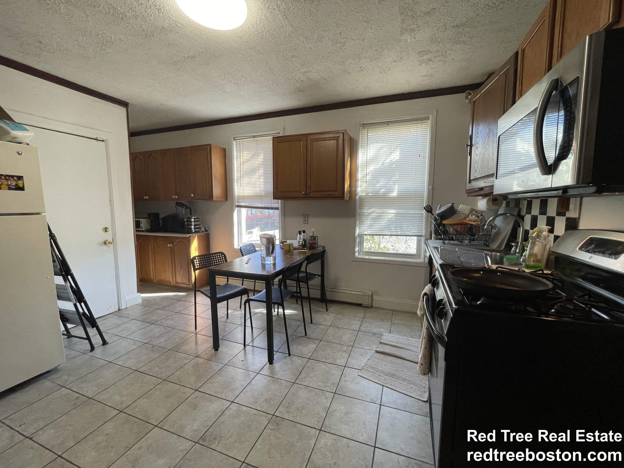 205 Hillside St, Mission Hill