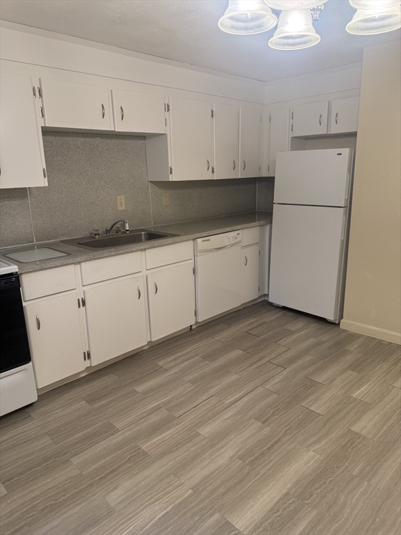 387 Adams St, Abington