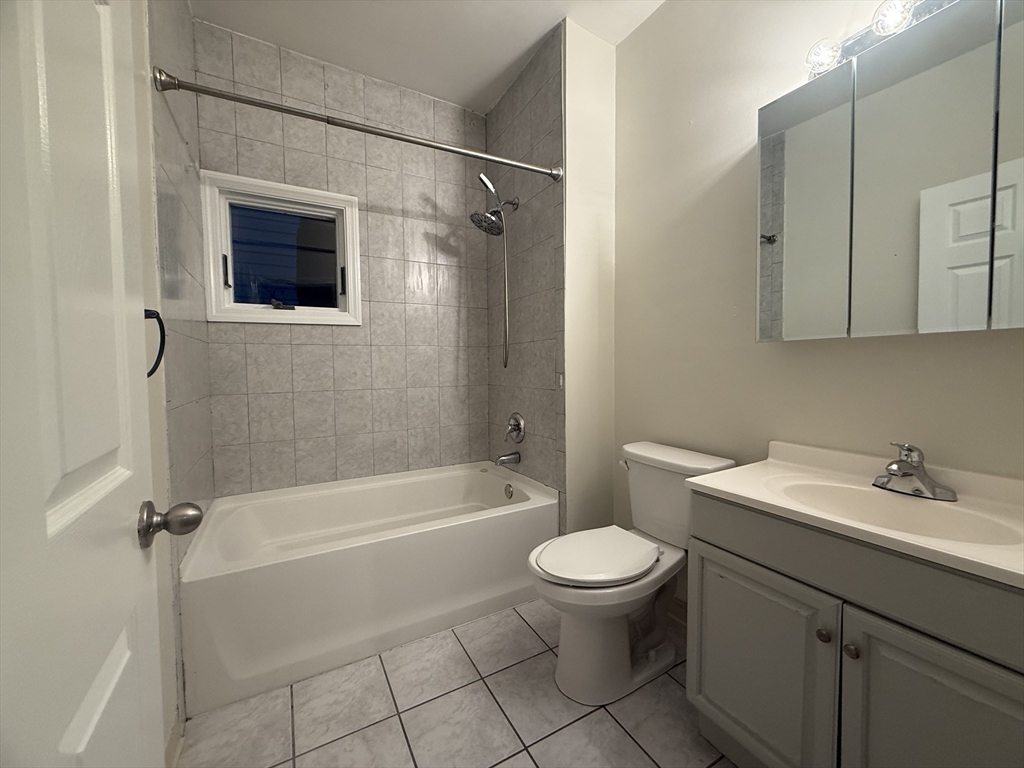 15 Oakes Ave, Southbridge