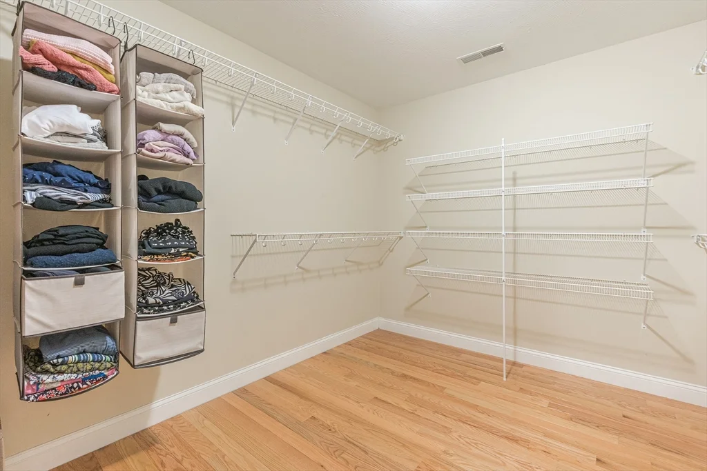 176 Washington St, Reading