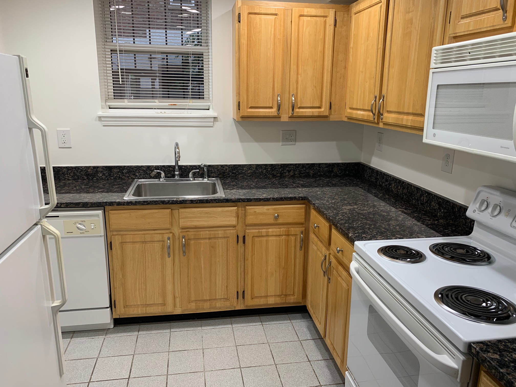 19 Queensberry St, Fenway