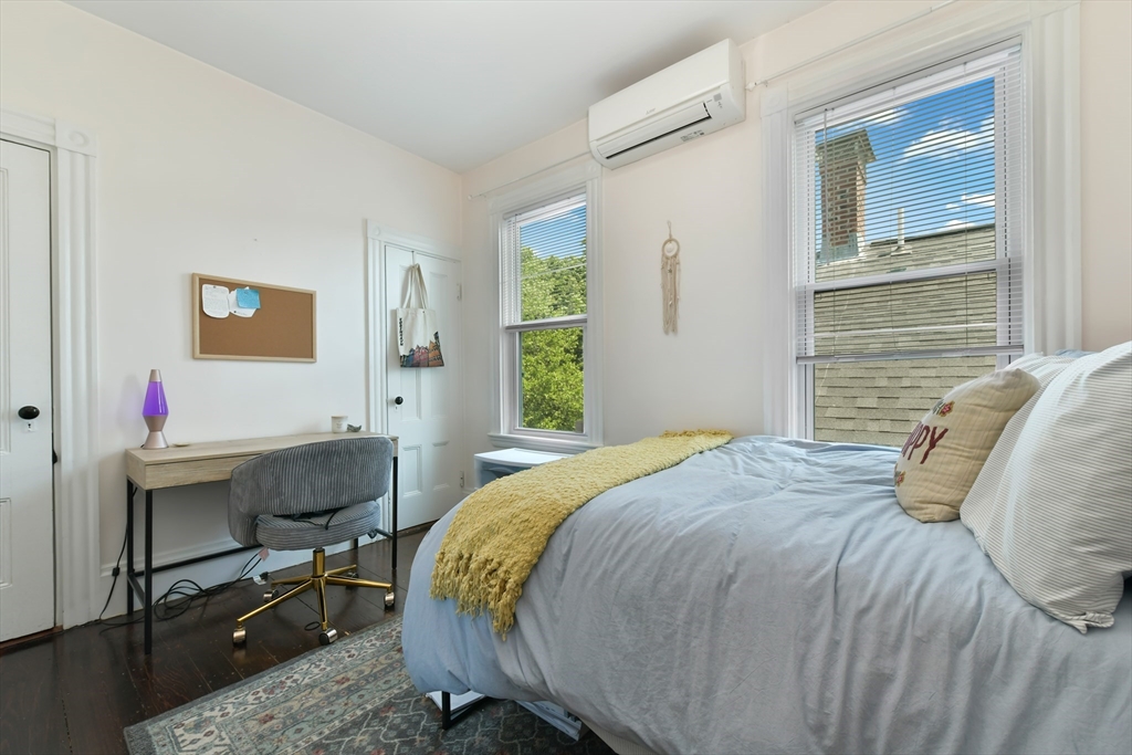 530-532 E 6th St, South Boston