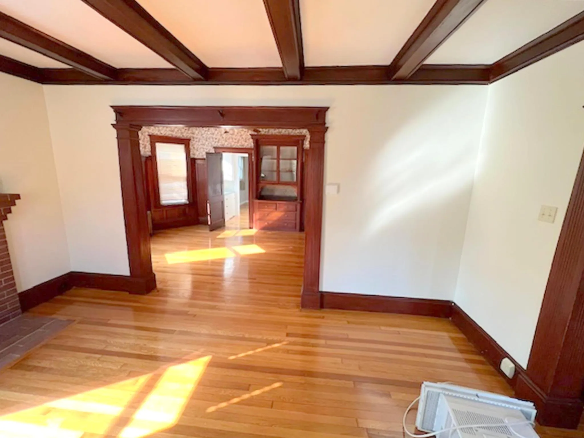 76 Powder House Boulevard, Tufts