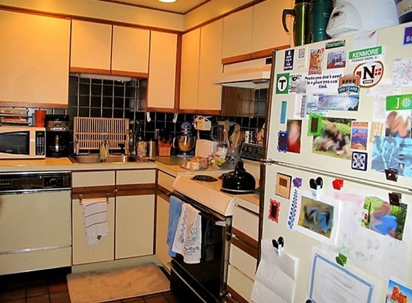 102 Gainsborough St, Fenway