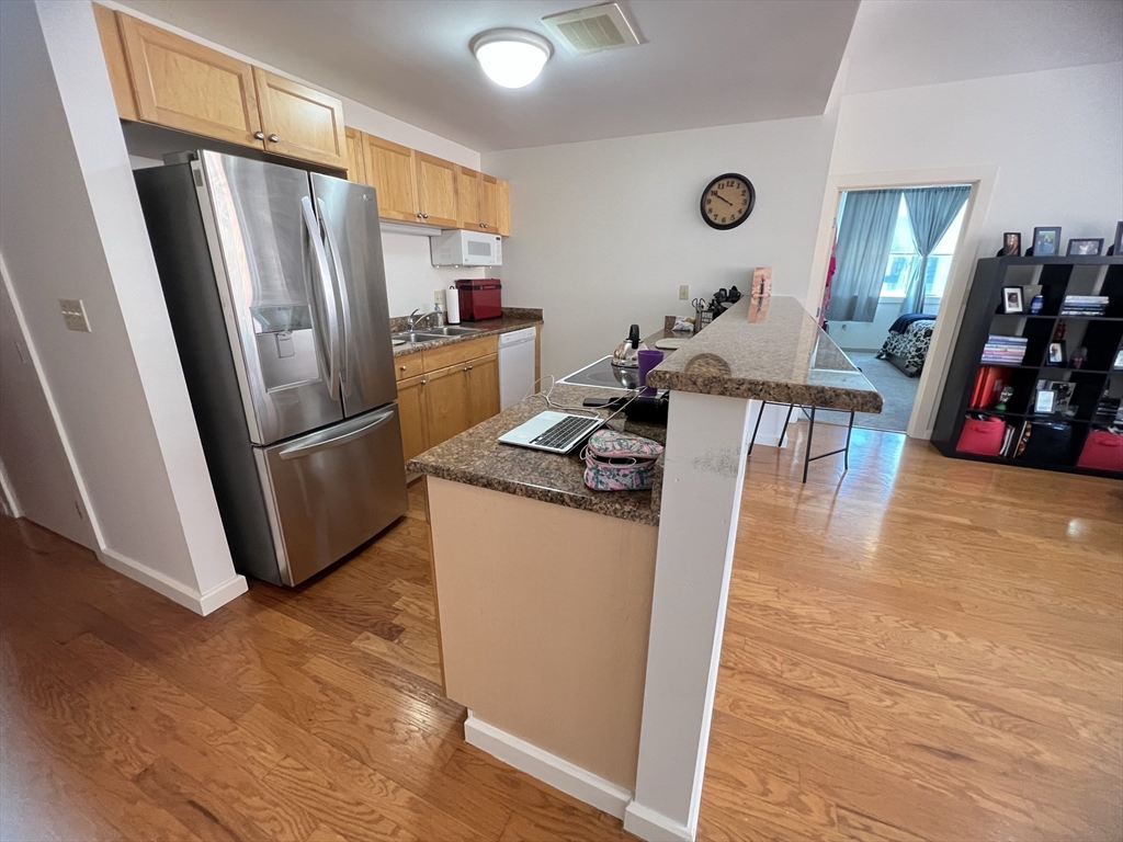 234 Causeway St, West End