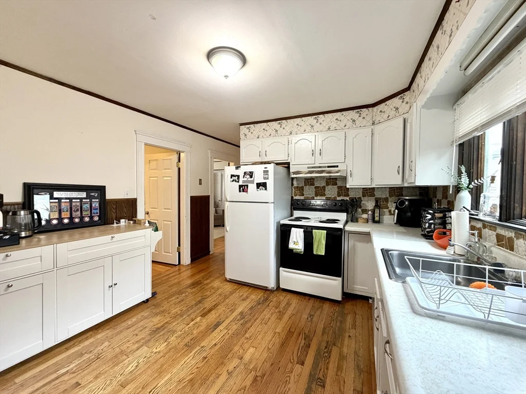3 Goldsmith Ave, Tufts University