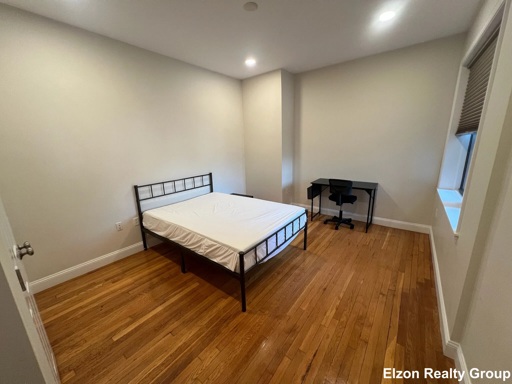 2021 Commonwealth Ave, Brighton