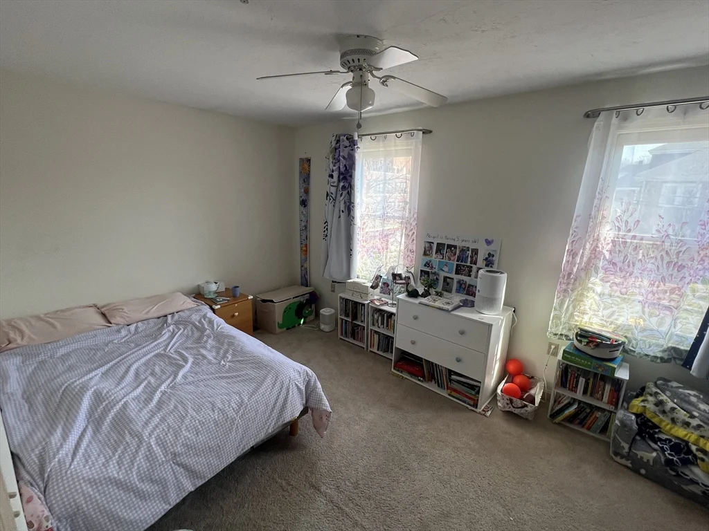 33 Lenglen Rd, Newton