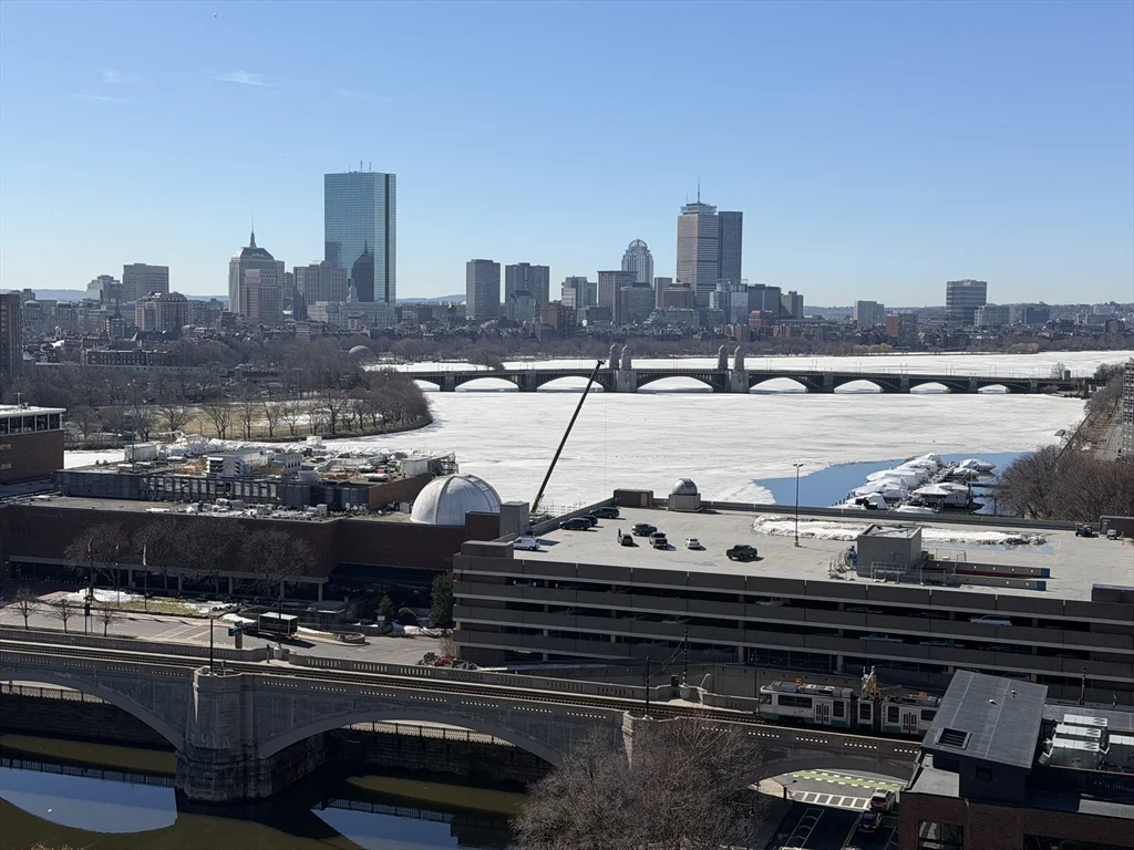 10 Museum Way, East Cambridge