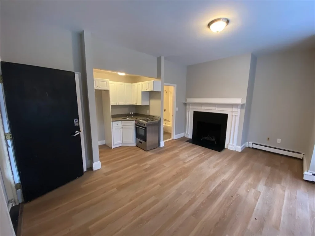 12 Stearns, Coolidge Corner