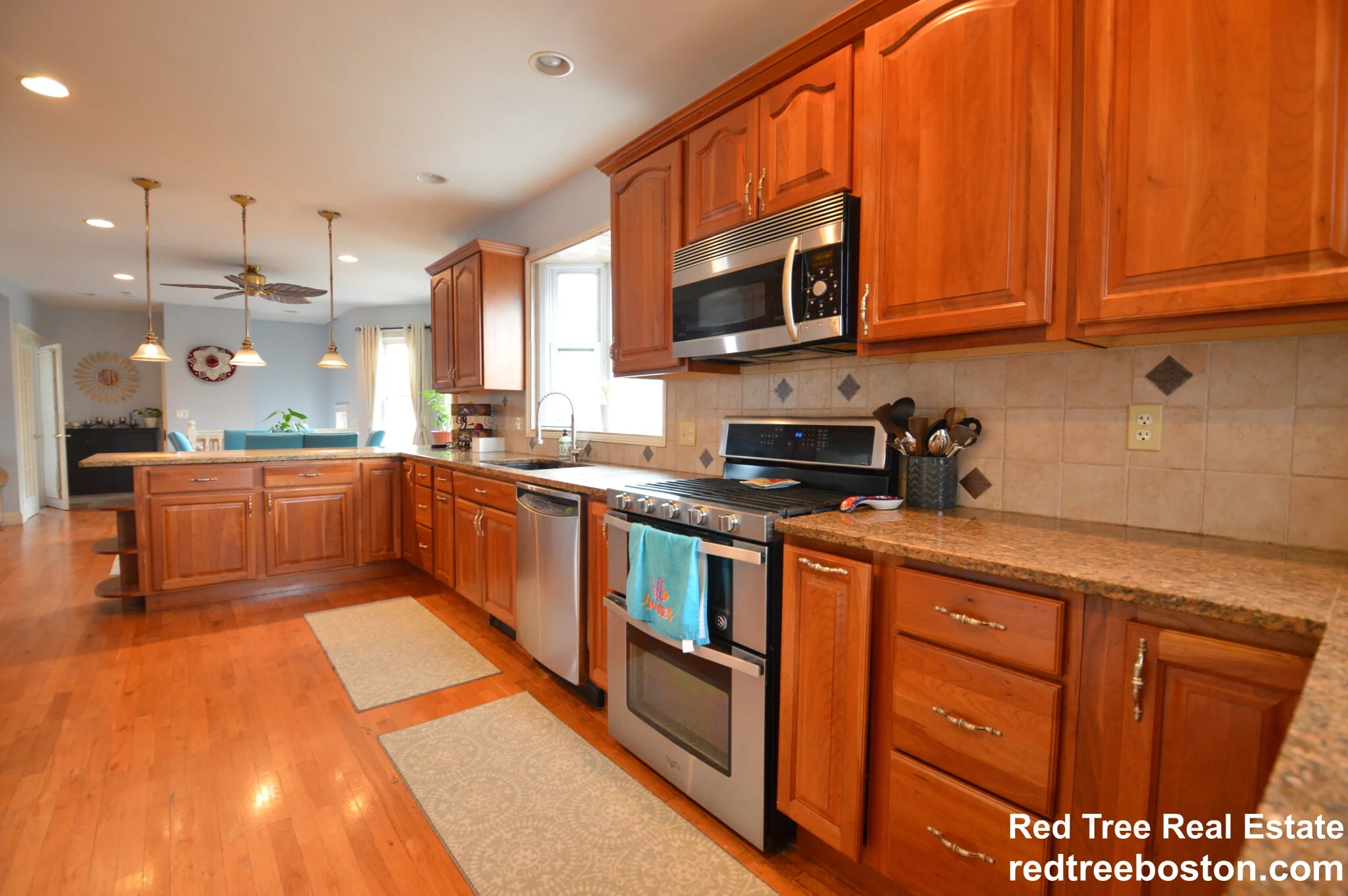 26 Garnet Rd, West Roxbury