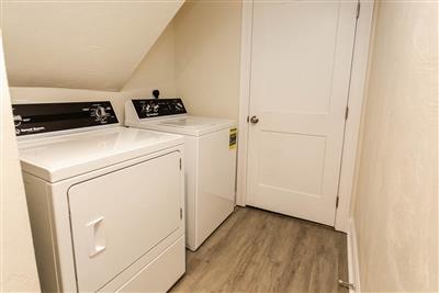 476 Fulton St, Medford