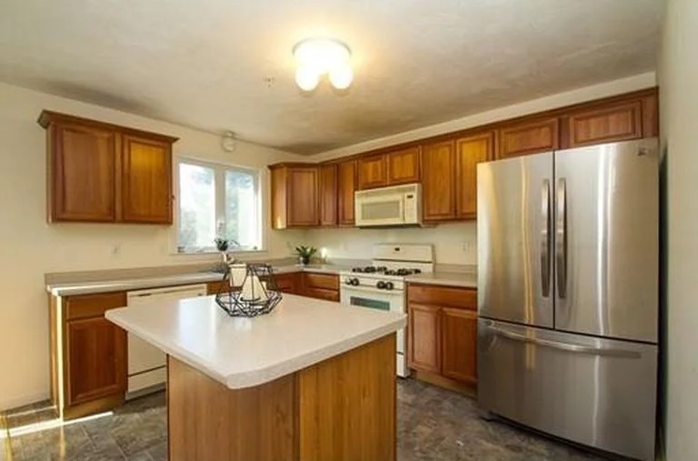 `100 Nutting Rd, Westford