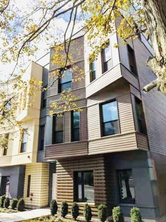 133-135 Hyde Park Ave, Jamaica Plain