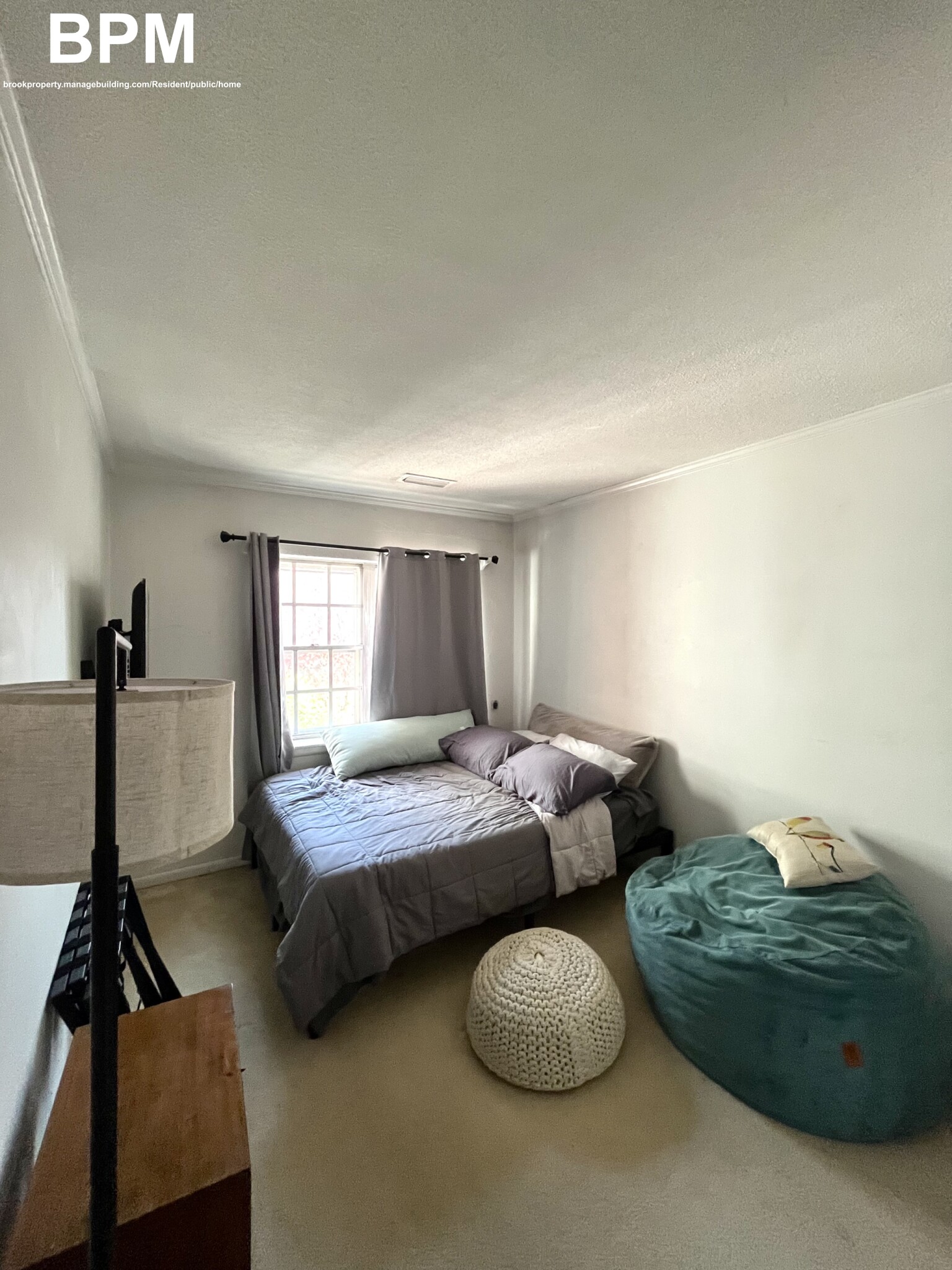 117 Lake Shore Rd, Oak Square