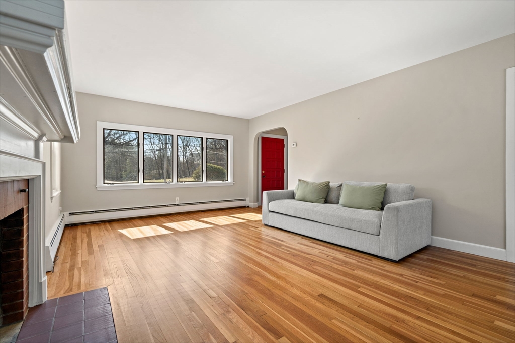 115 Mill St, Lincoln