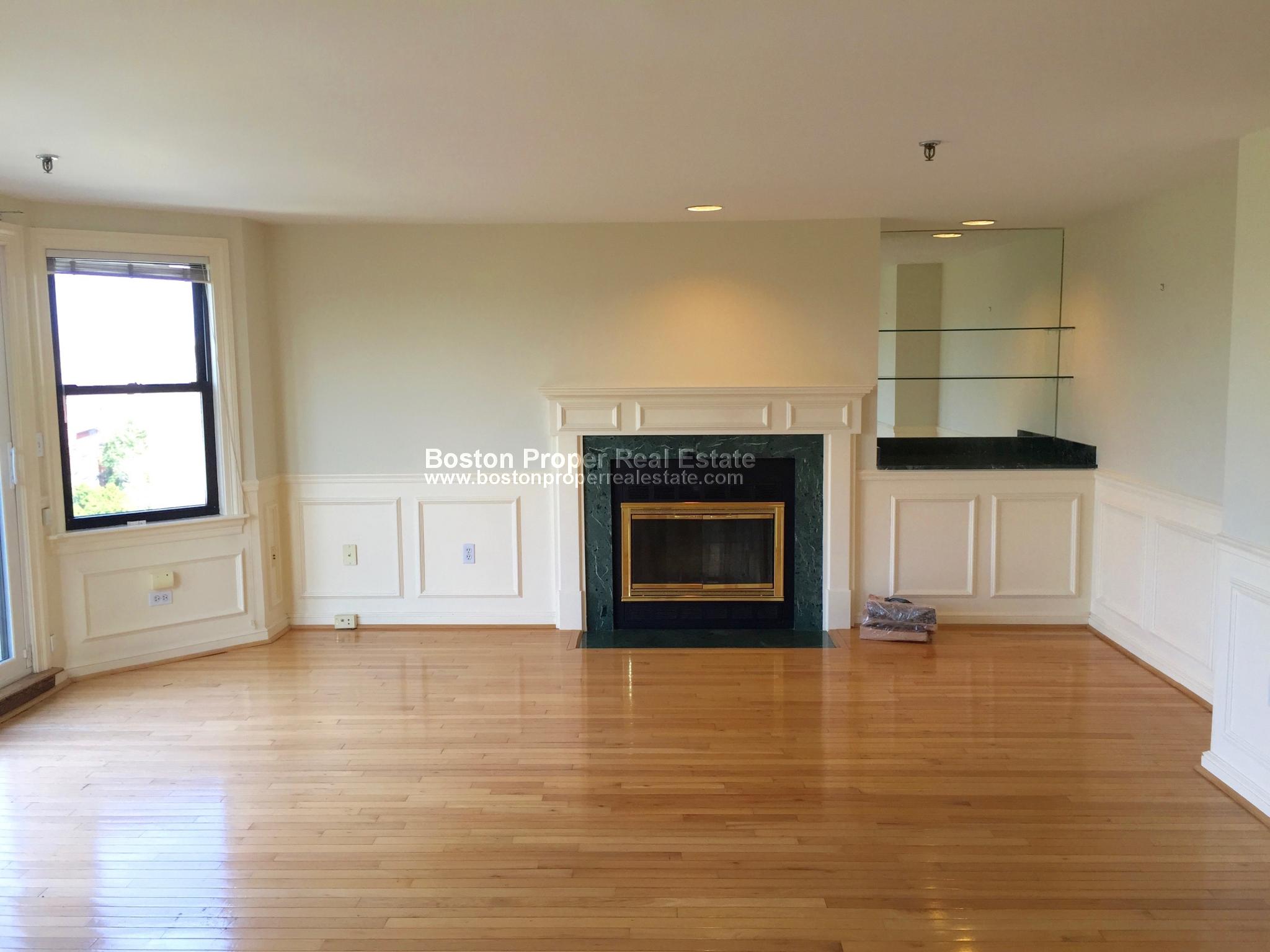 390 Commonwealth Ave, Back Bay