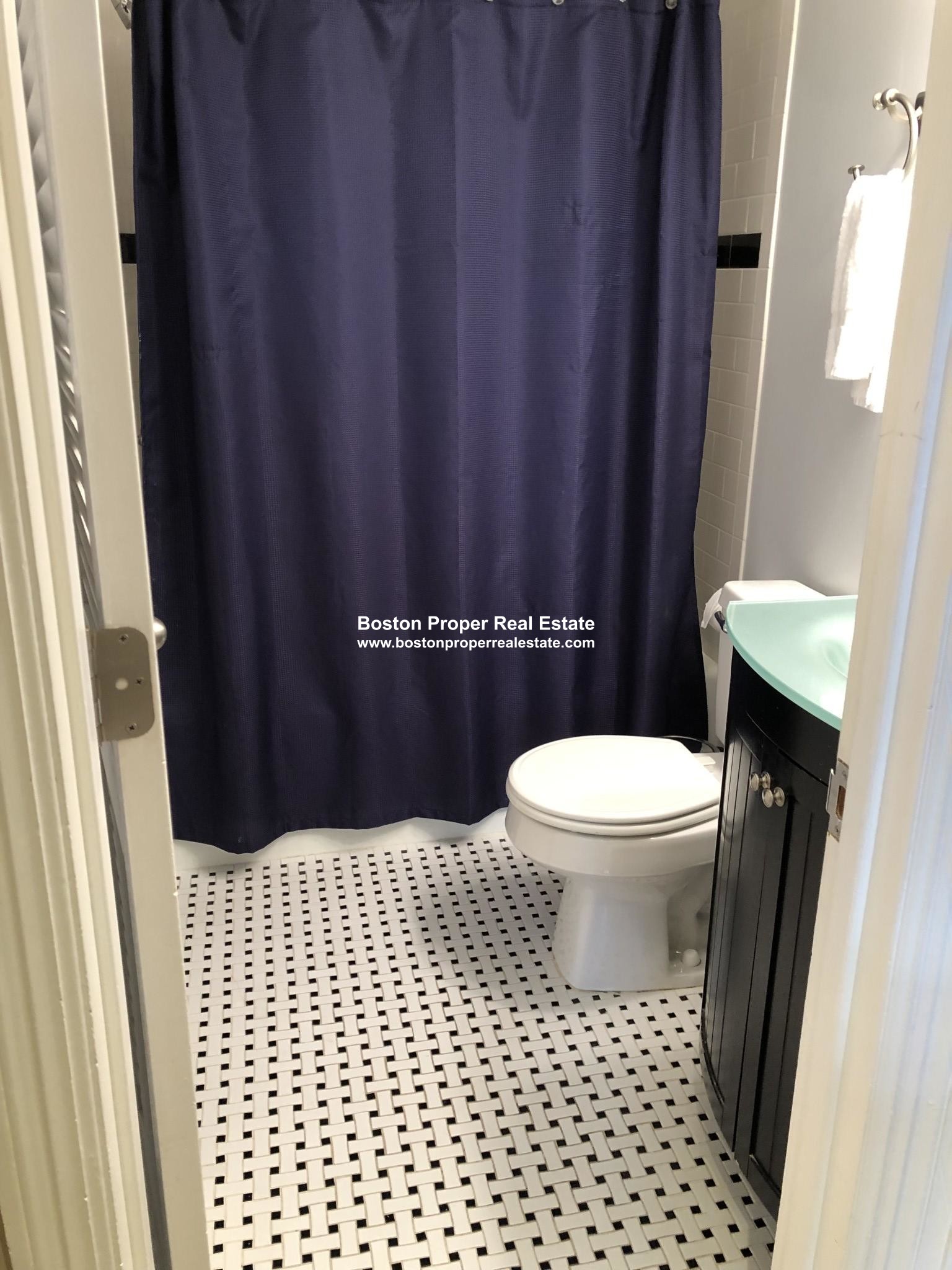 113 Beacon St, Back Bay