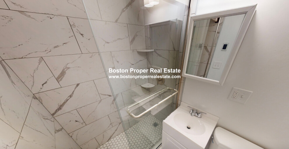 270 Newbury St, Back Bay