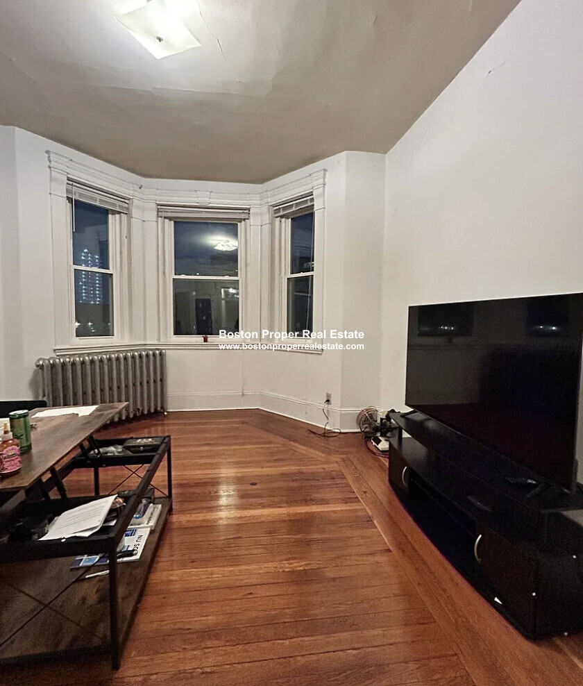 24 Westland Ave, Fenway