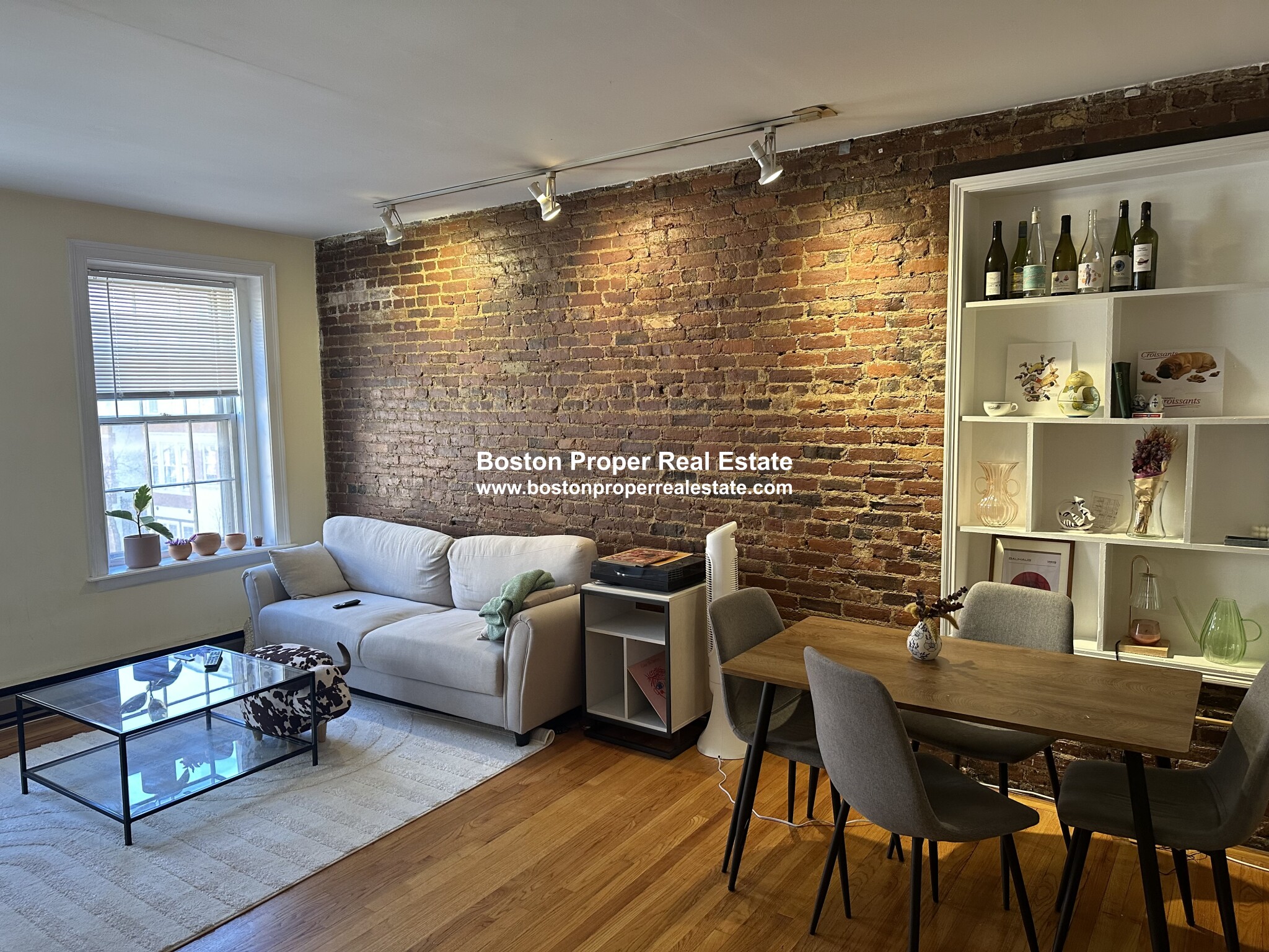 88 West Cedar St, Beacon Hill