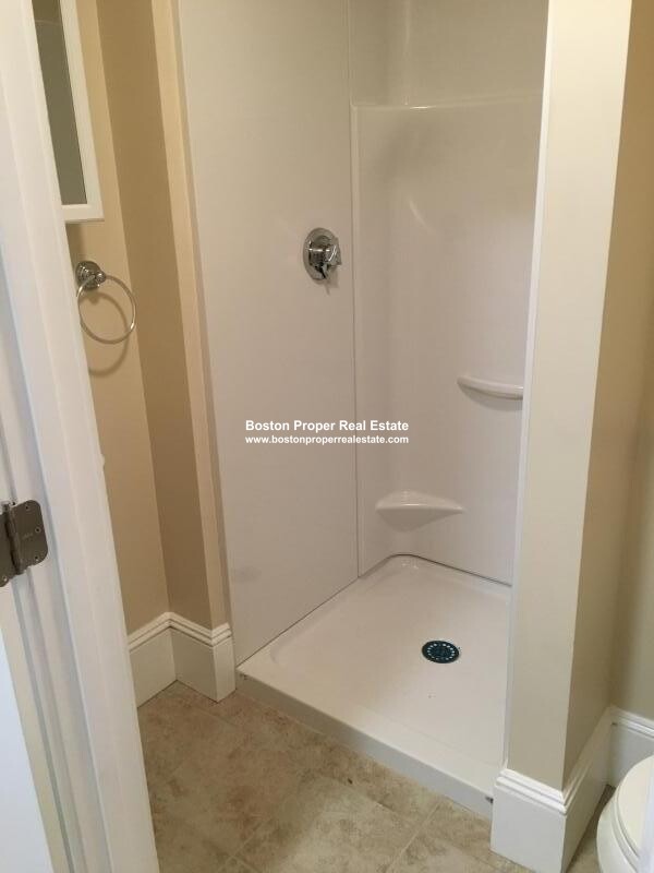 887 Huntington Ave, Mission Hill