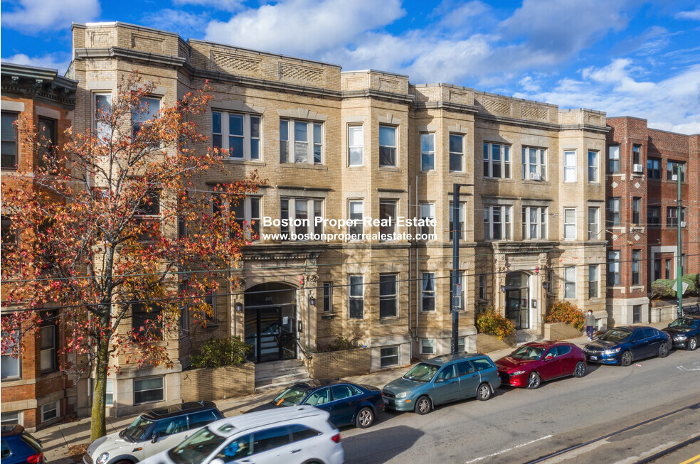 887 Huntington Ave, Mission Hill