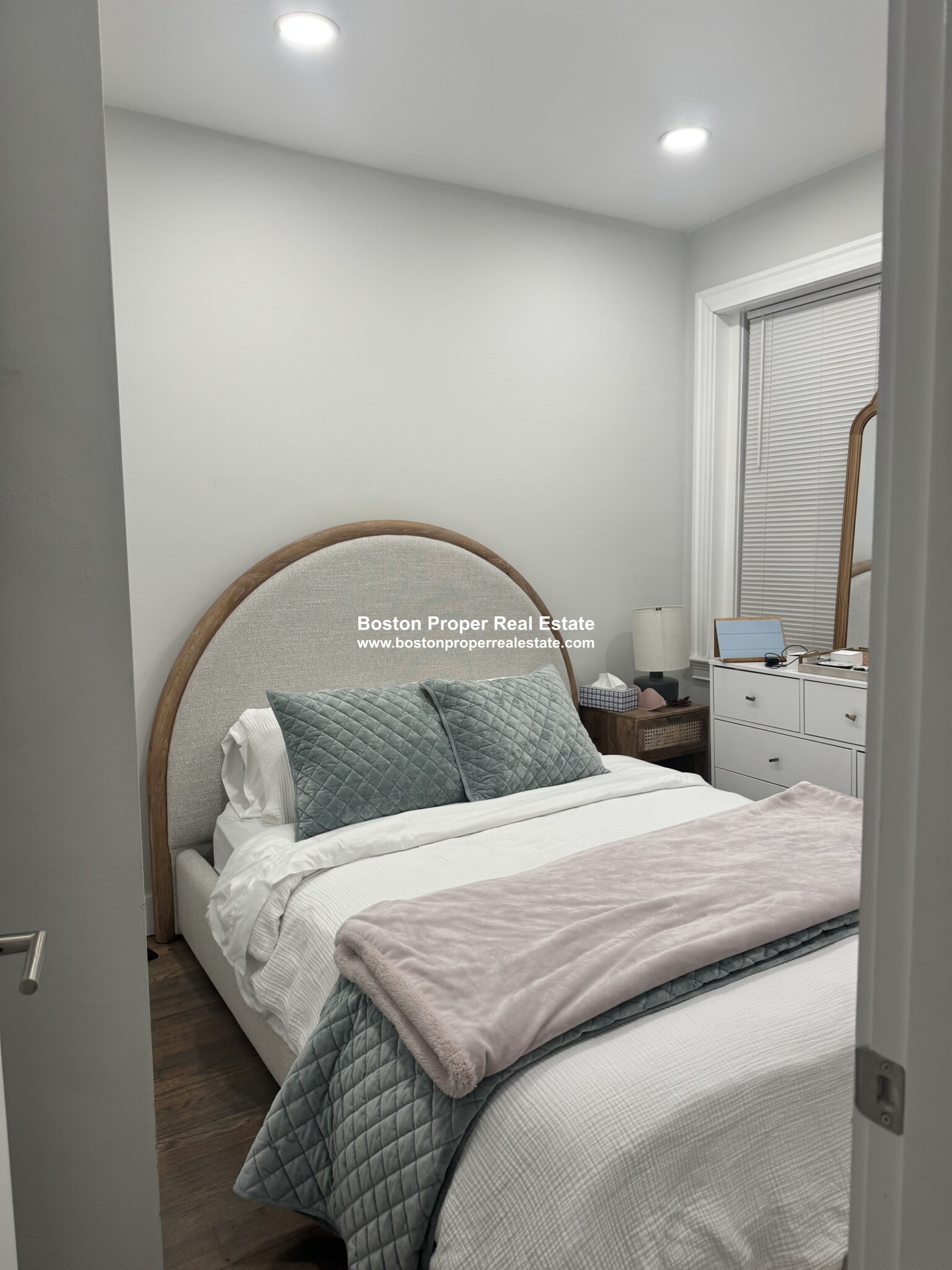 15 Queensberry St, Fenway