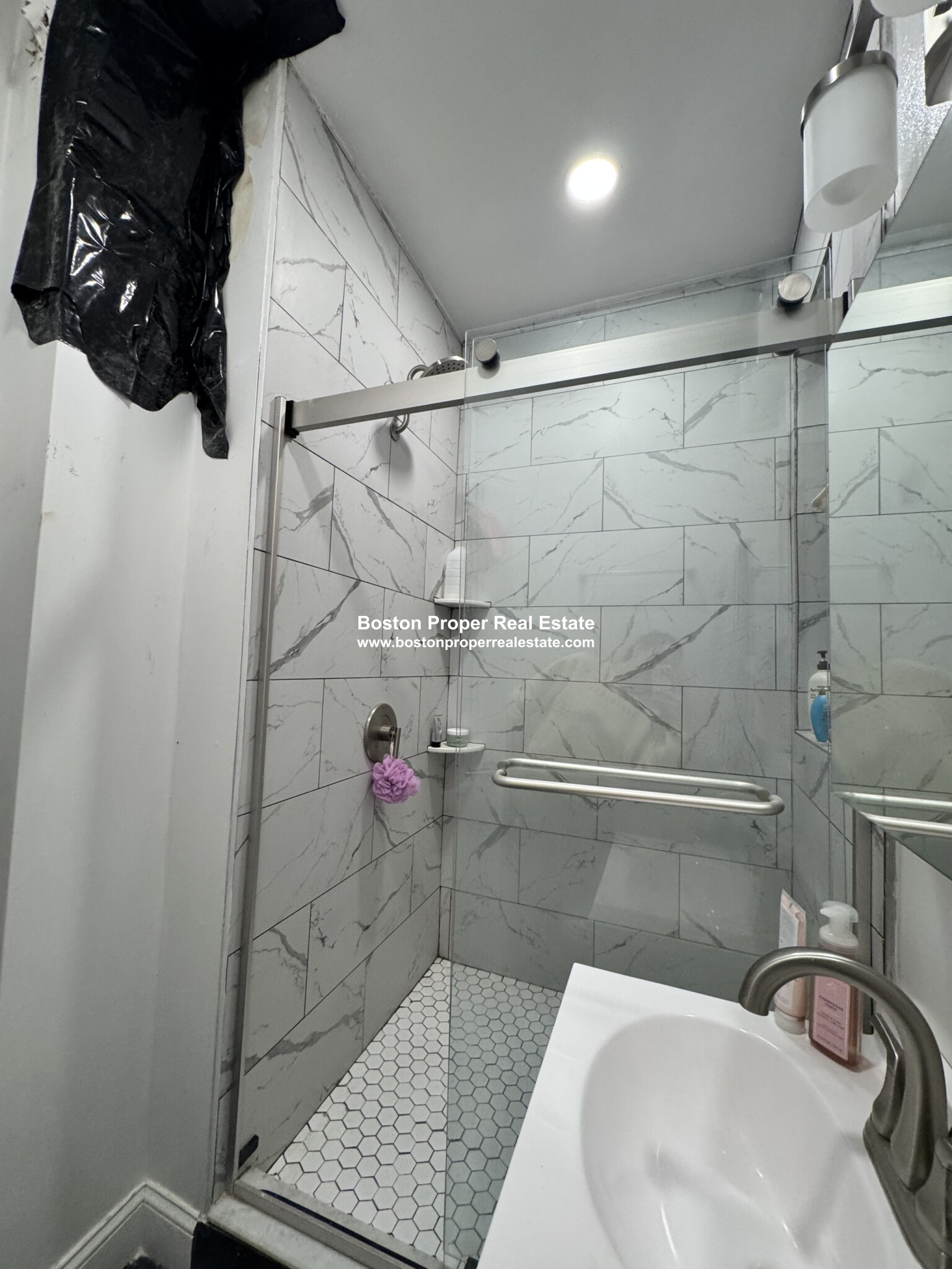 15 Queensberry St, Fenway