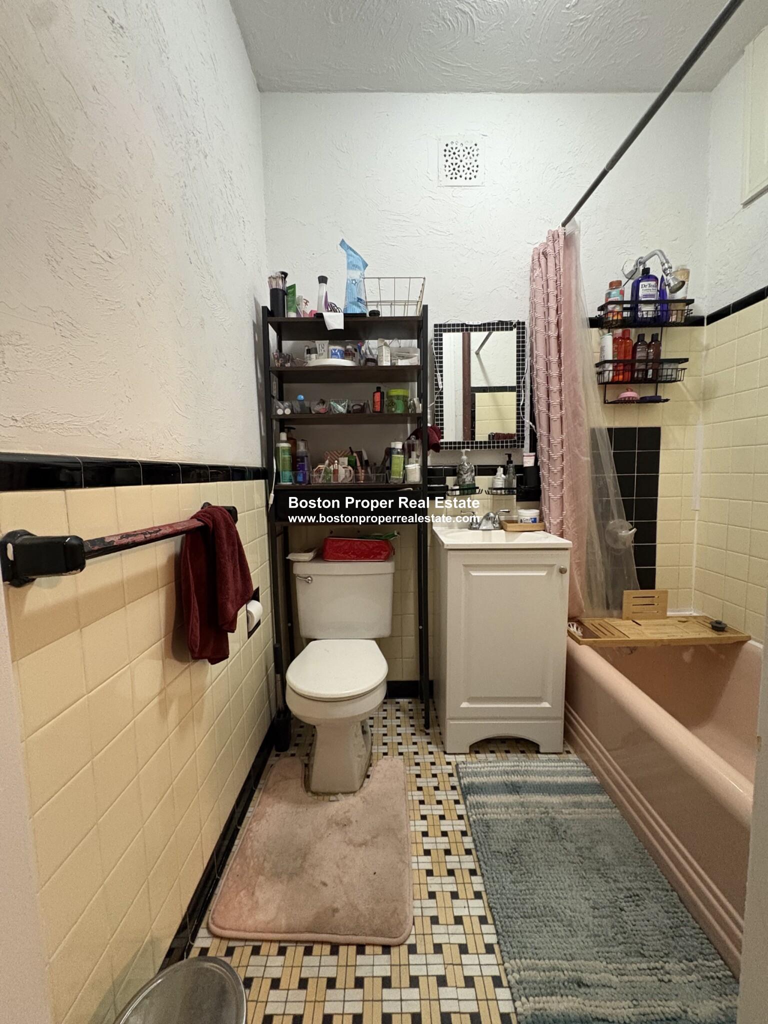 1091 Boylston St, Fenway