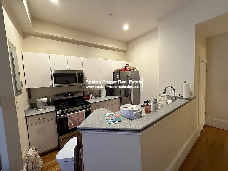 183 Saint Botolph St, Back Bay