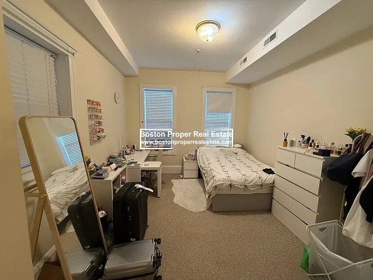 183 Saint Botolph St, Back Bay