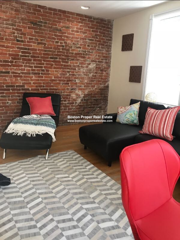 90 Saint Botolph St, Back Bay